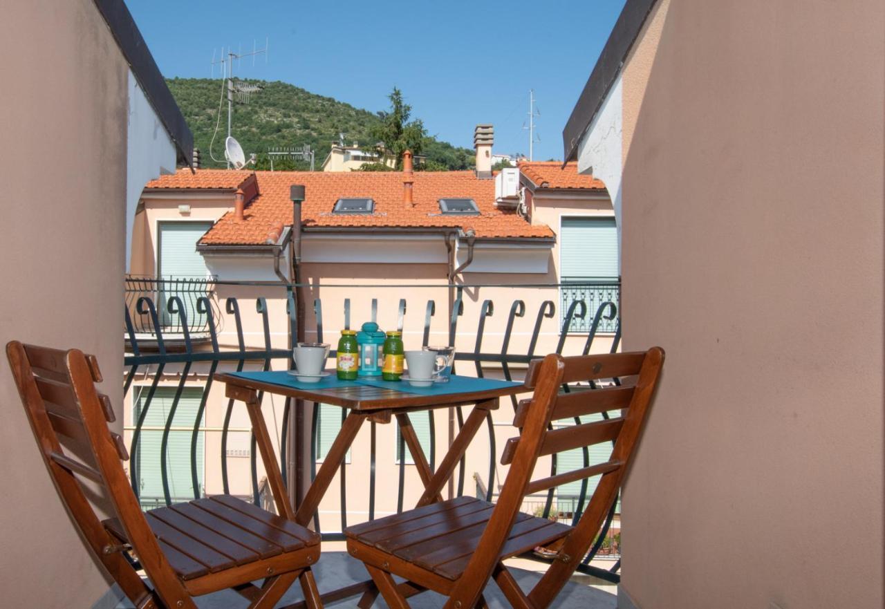 Residence Holidays Pietra Ligure Buitenkant foto