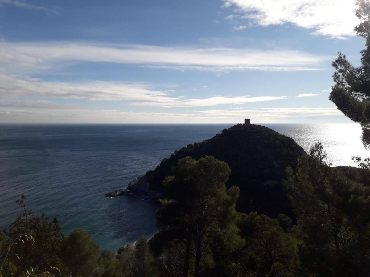 Residence Holidays Pietra Ligure Buitenkant foto